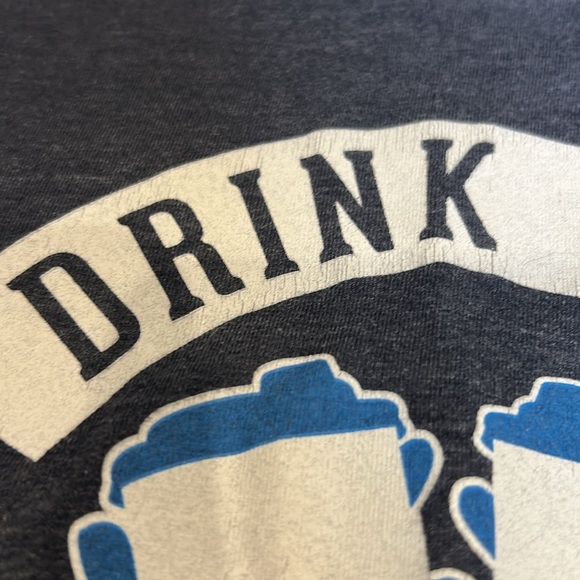 ✌️Dutch Bros Tshirt - Picture 5 of 7